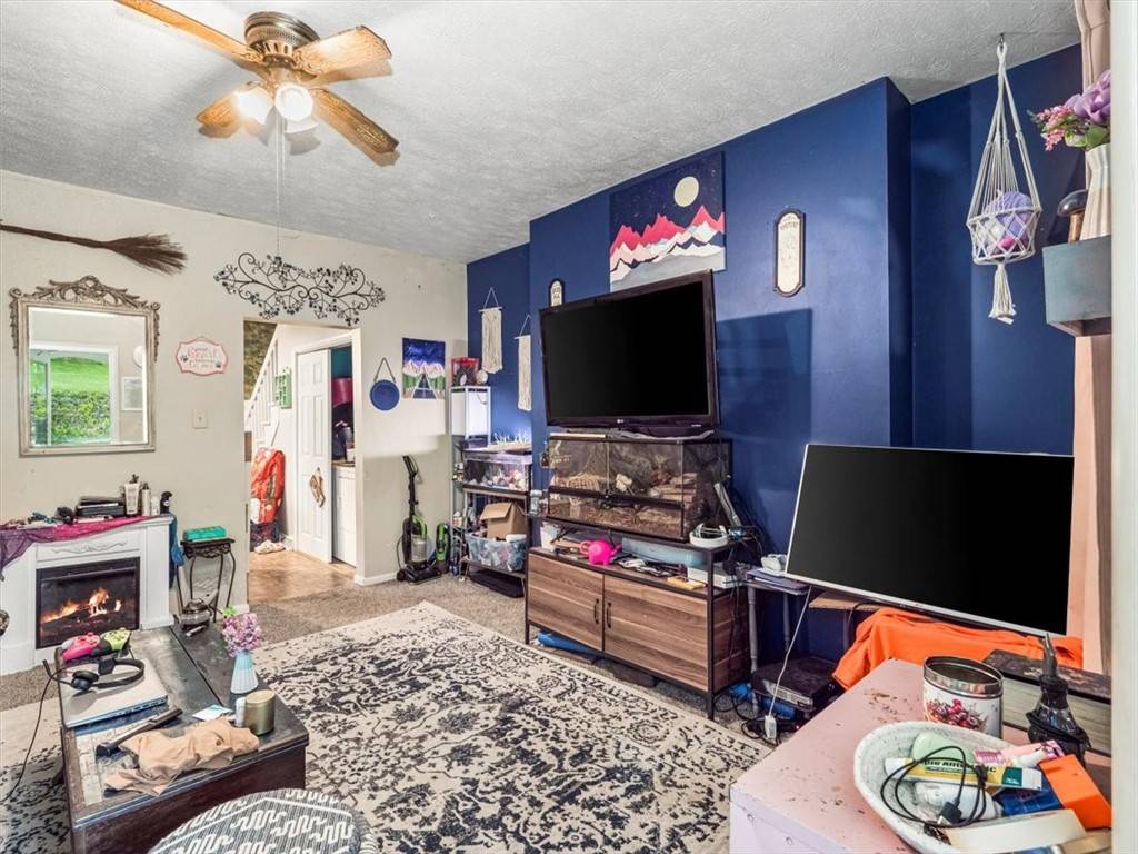 Big Beaver, PA 16157,7641 Big Beaver Blvd