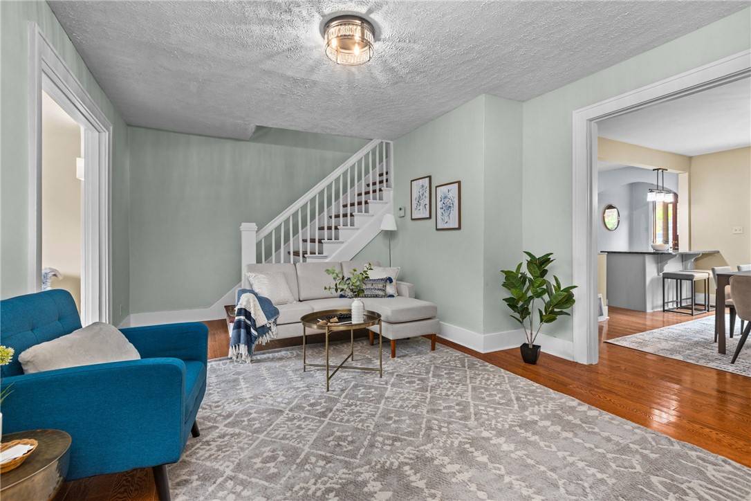 Greenfield, PA 15217,907 Greenfield Ave