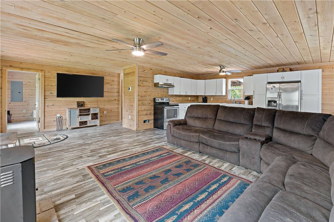 Jamestown, PA 16134,2629 River Dr