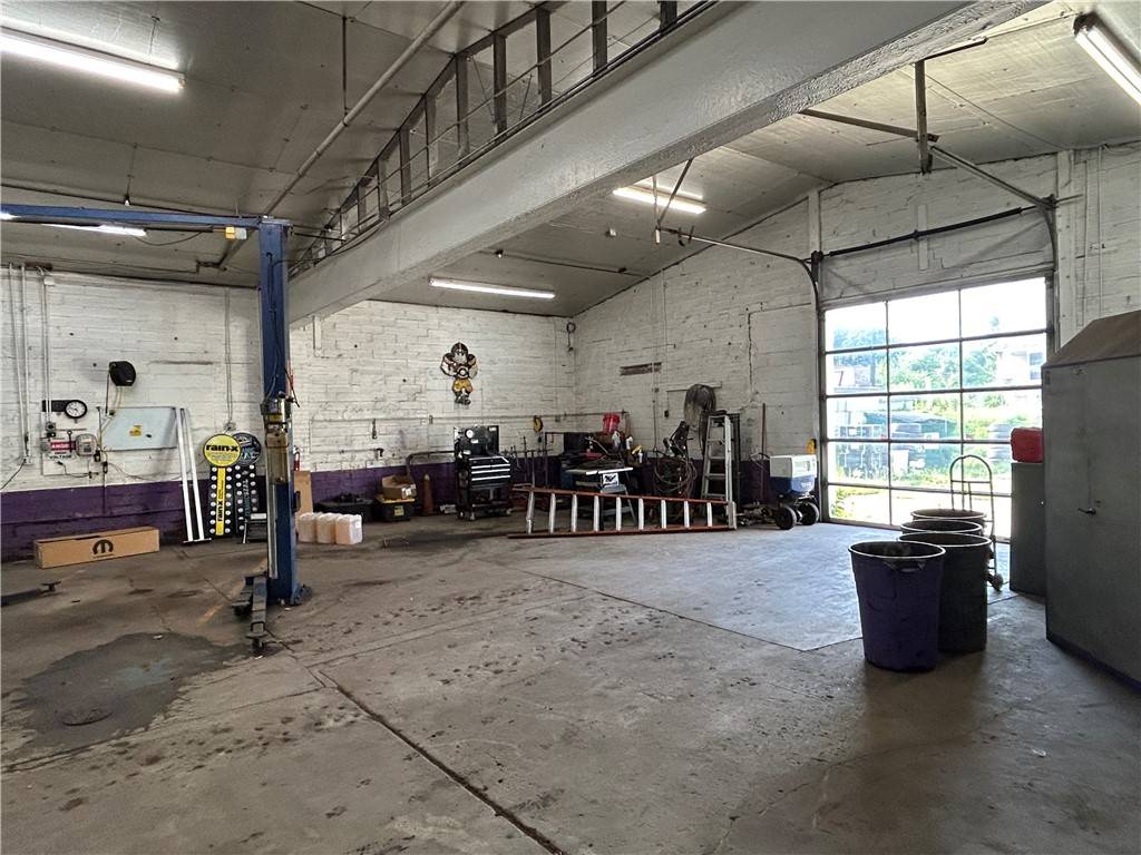 Hempfield Twp - Wml, PA 15601,951 W Pittsburgh Street