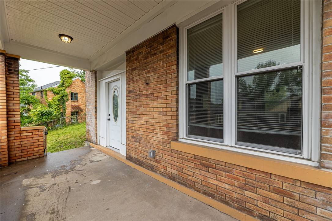 Greenfield, PA 15217,1044 Flemington St