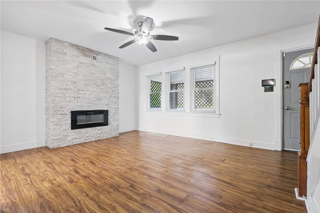 Knoxville, PA 15210,332 Reifert St