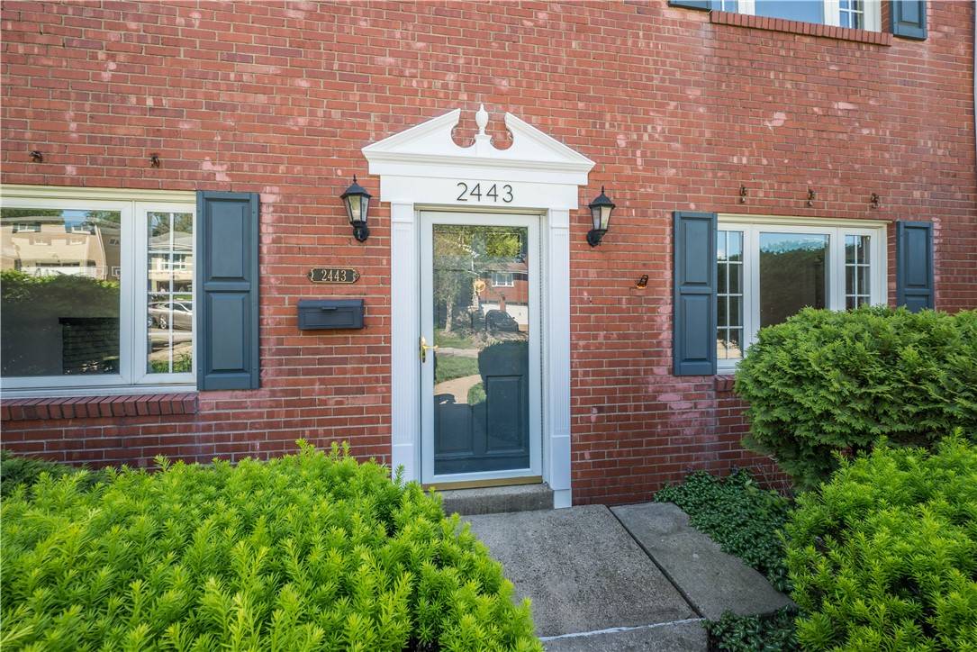 Banksville/westwood, PA 15220,2443 Rose Garden Rd