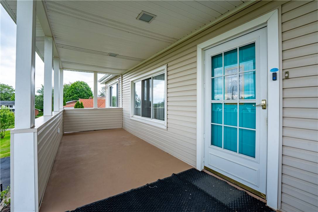 Moon/crescent Twp, PA 15108,207 Mccartney Dr