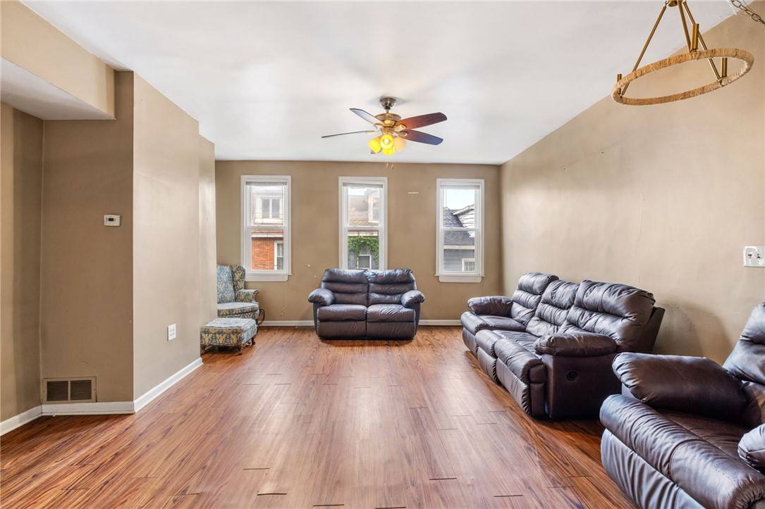 South Side, PA 15203,2508 Leticoe