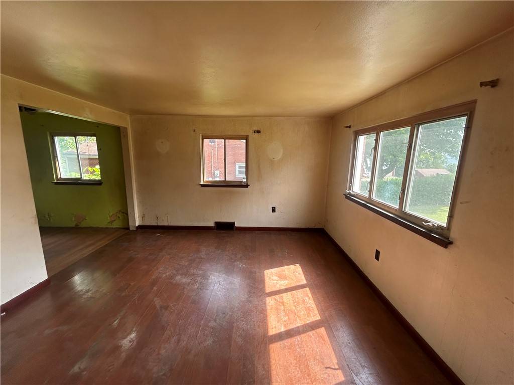 Liberty Boro, PA 15133,733 Memory Ln