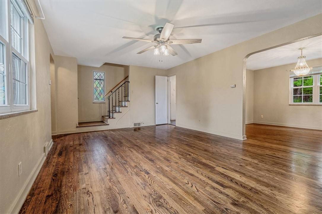 Pleasant Hills, PA 15236,142 Slater Dr