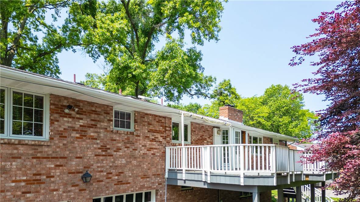 Upper St. Clair, PA 15241,85 Marwood Dr
