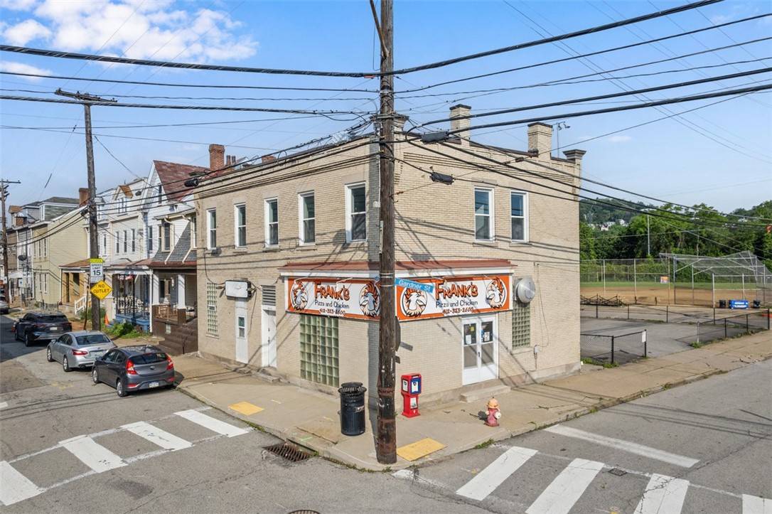 Troy Hill, PA 15212,1442 Lowrie St