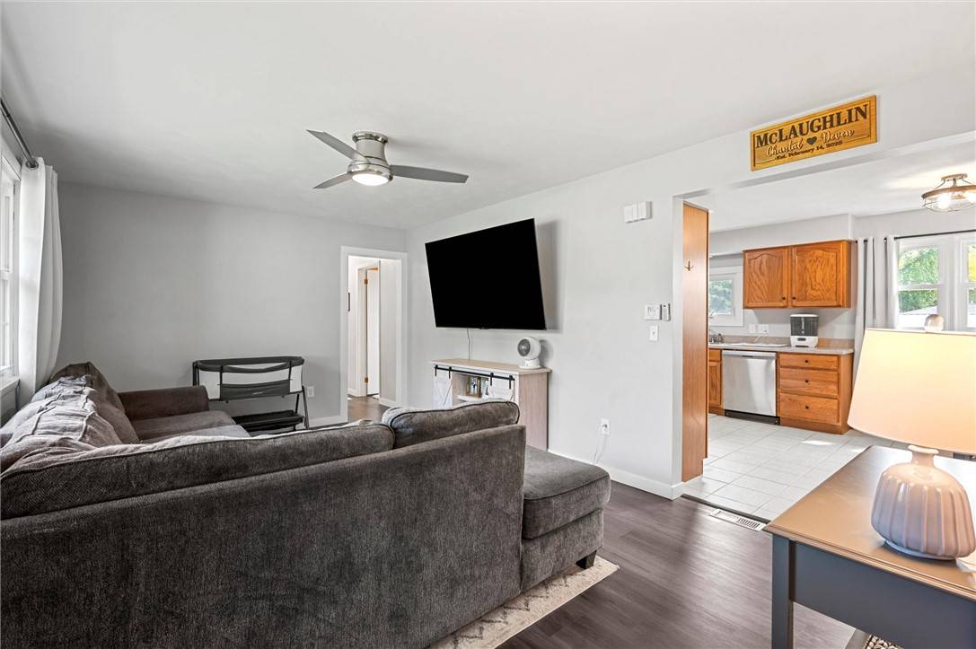 Hermitage, PA 16148,825 Gail Dr