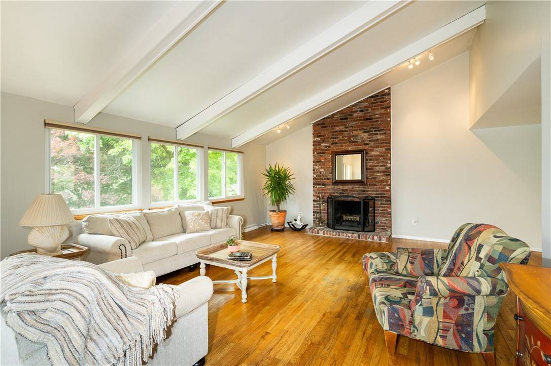 Mccandless, PA 15101,1941 Dubonnet Ct
