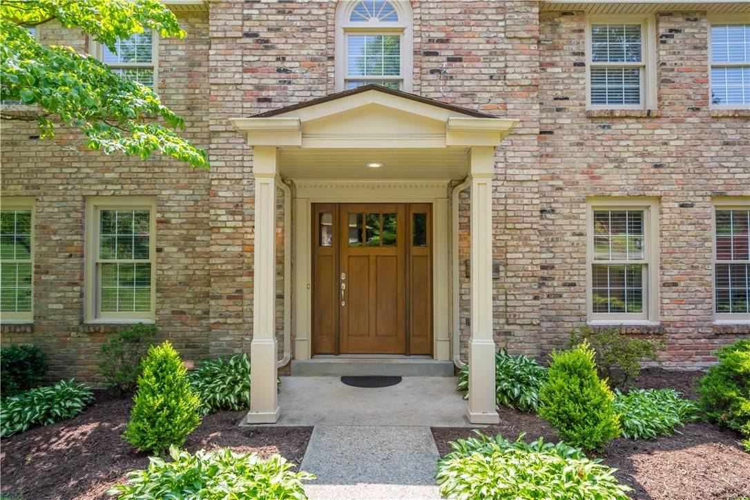 Peters Twp, PA 15317,511 Clubview Dr