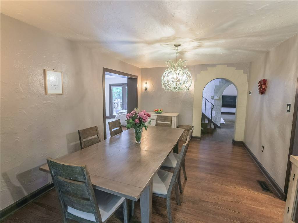 Mt. Lebanon, PA 15228,464 Avon Drive