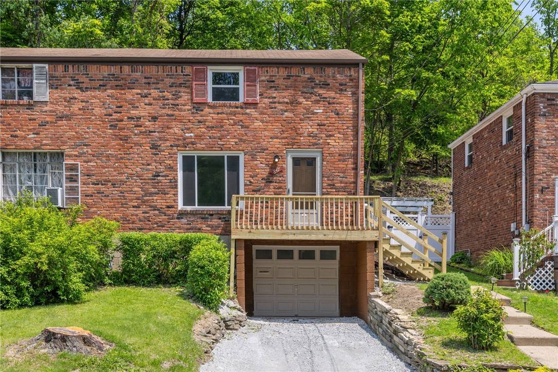 Castle Shannon, PA 15234,847 Killarney Dr