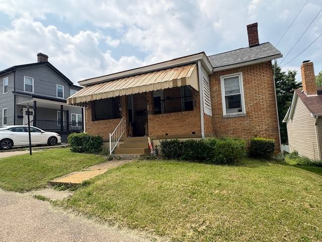 Crafton, PA 15205,125 Dinsmore Ave