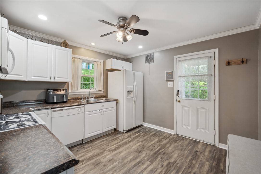 N Versailles, PA 15137,801 4th St