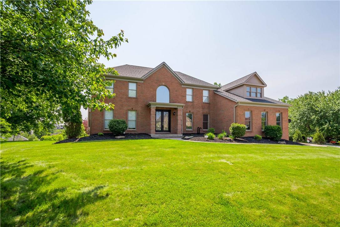 Moon/crescent Twp, PA 15108,123 Olde Manor Ln