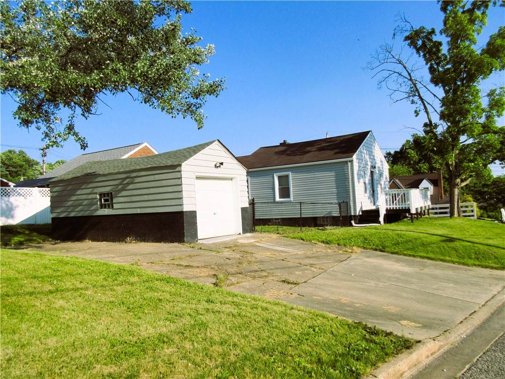 Ellwood City - Law, PA 16117,212 Evans Dr