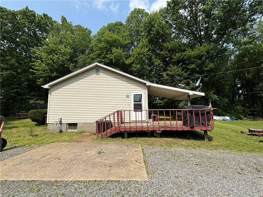 Slippery Rock Twp - But, PA 16057,119 Glacial Till Rd