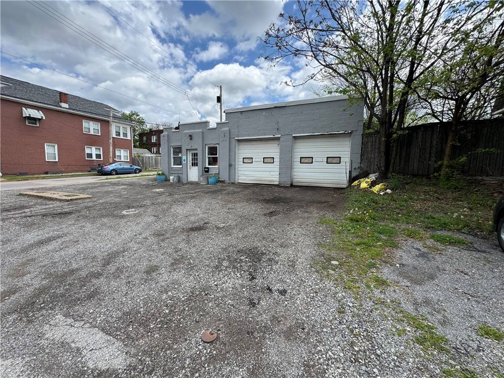 Ambridge, PA 15003,1598 Duss Ave