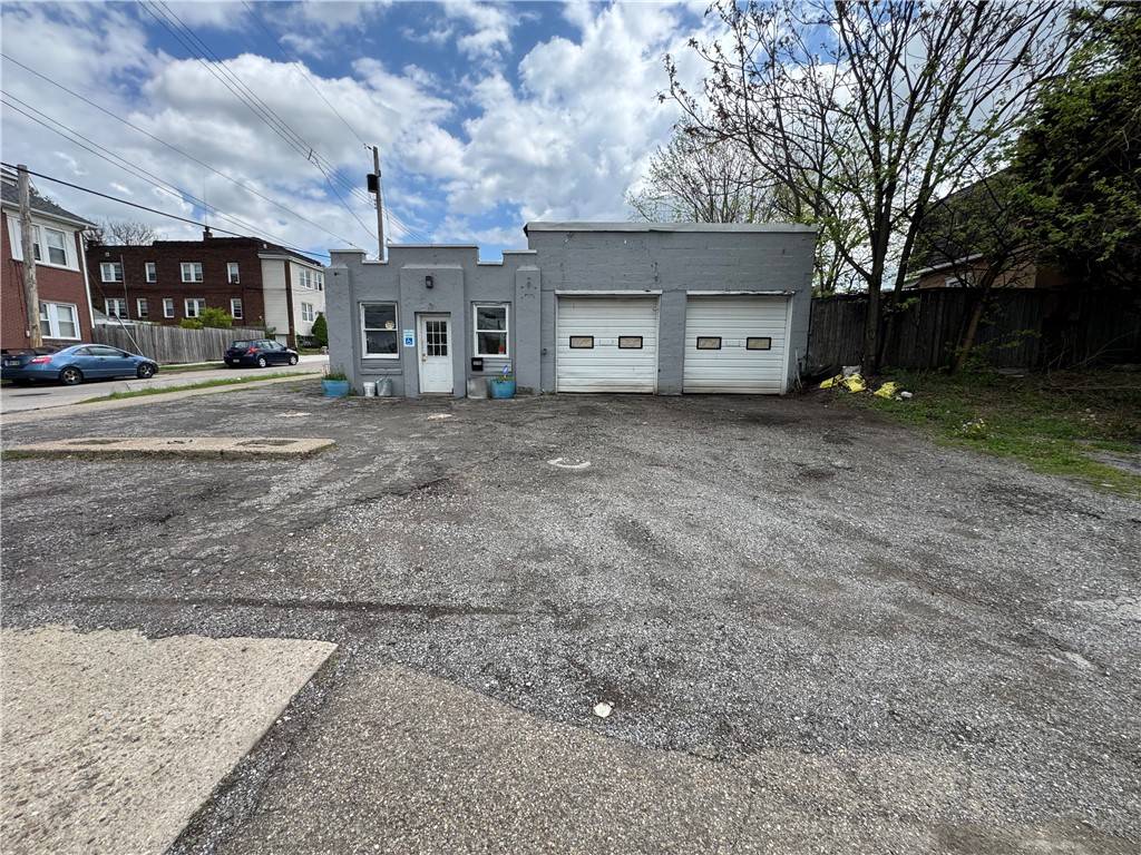 Ambridge, PA 15003,1598 Duss Ave