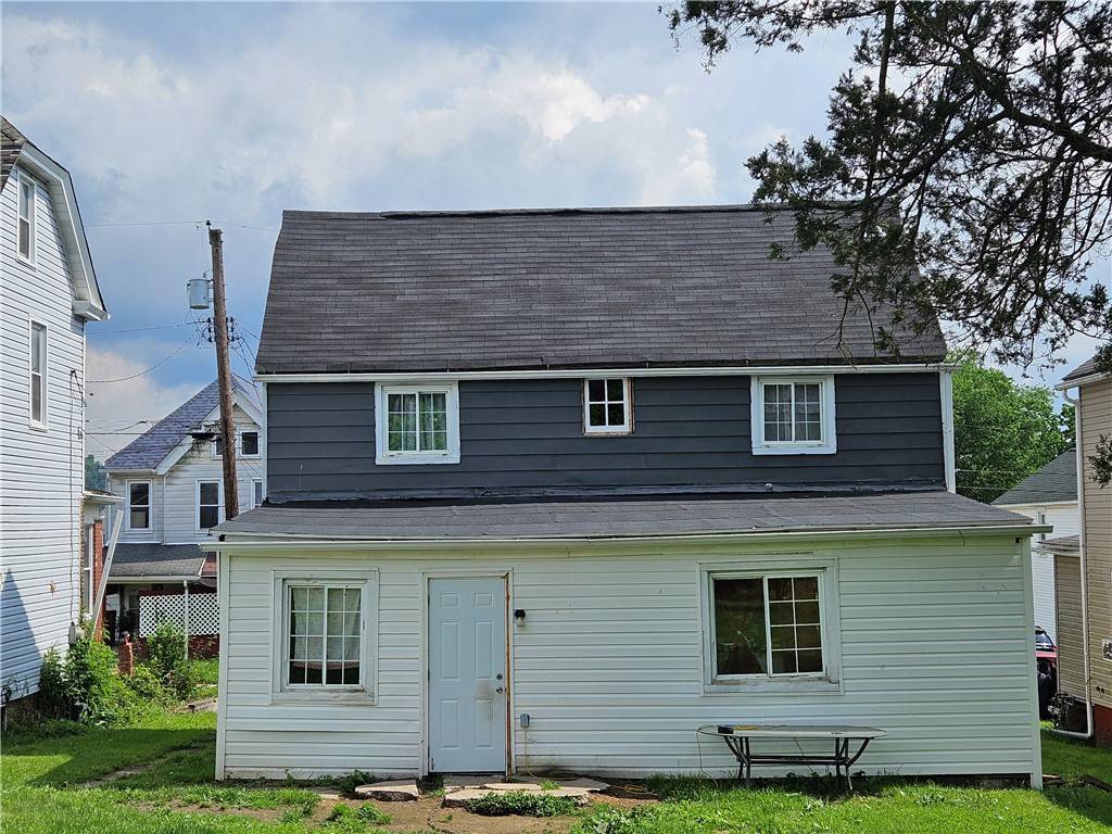 Vandergrift - Wml, PA 15690,105 Longfellow St
