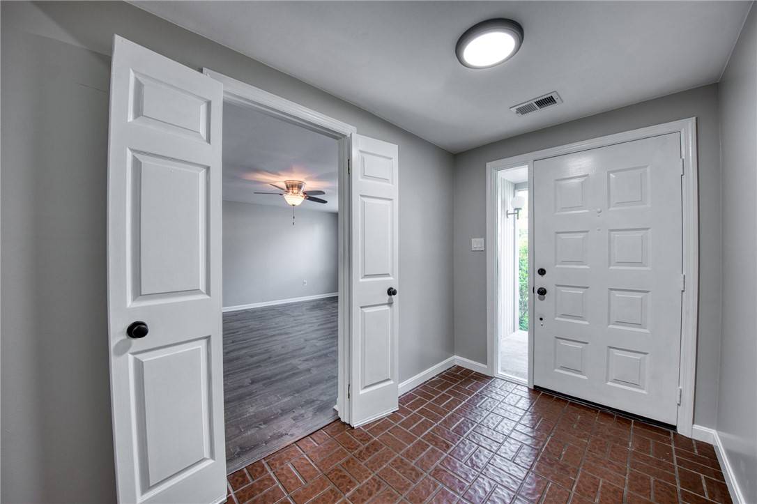 St Clair, PA 15241,1586 Pinehurst Dr