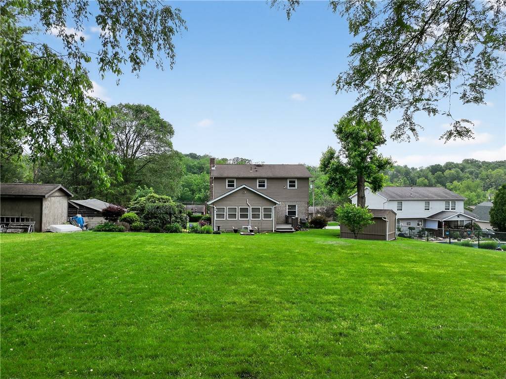 North Huntingdon, PA 15642,1990 Robbins Station Road