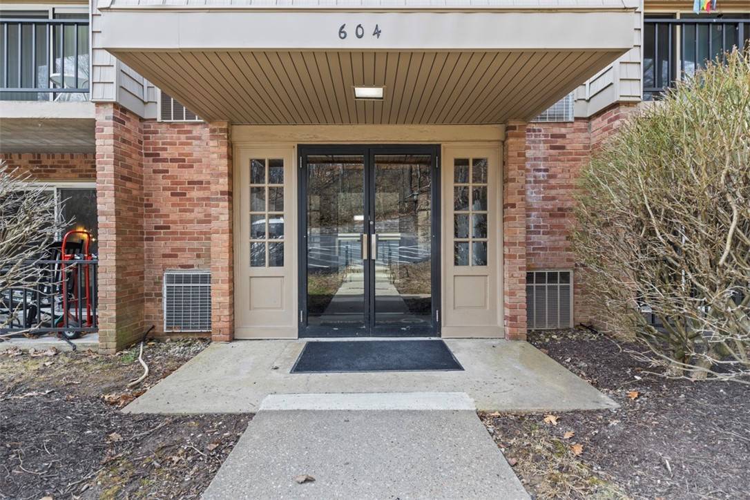 Mccandless, PA 15237,604 Calais Dr #1203