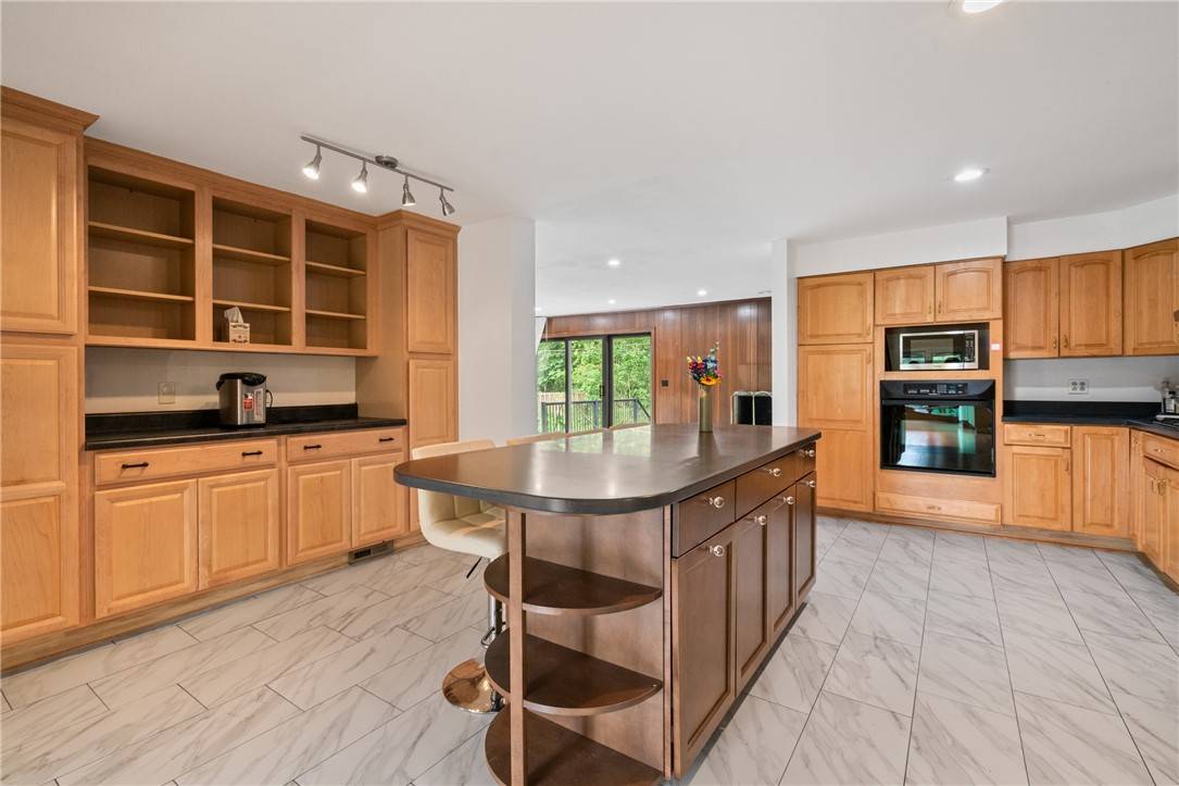 Point Breeze, PA 15208,133 Hartwood Dr
