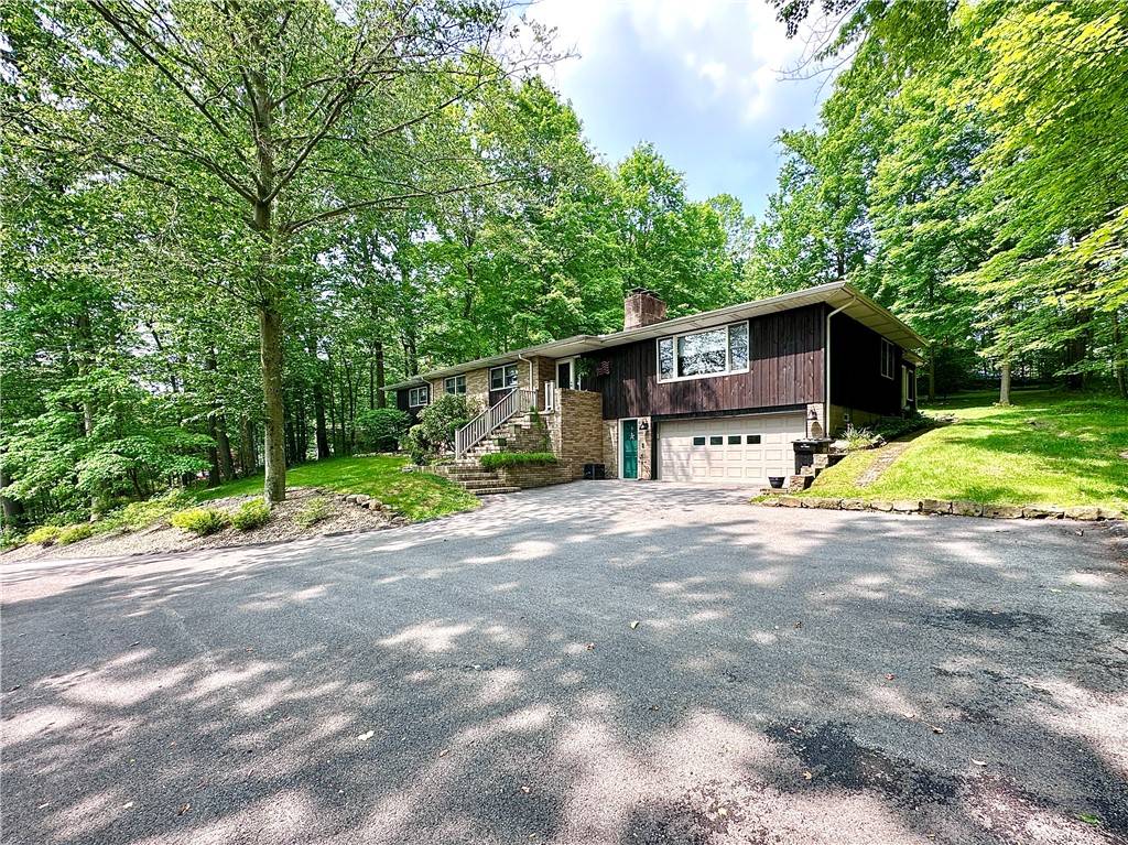 Neshannock Twp, PA 16105,315 Lake Dr