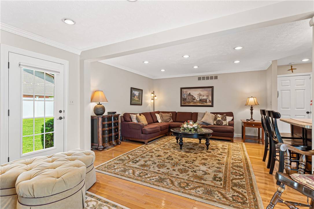 South Strabane, PA 15301,5 Robin Dr