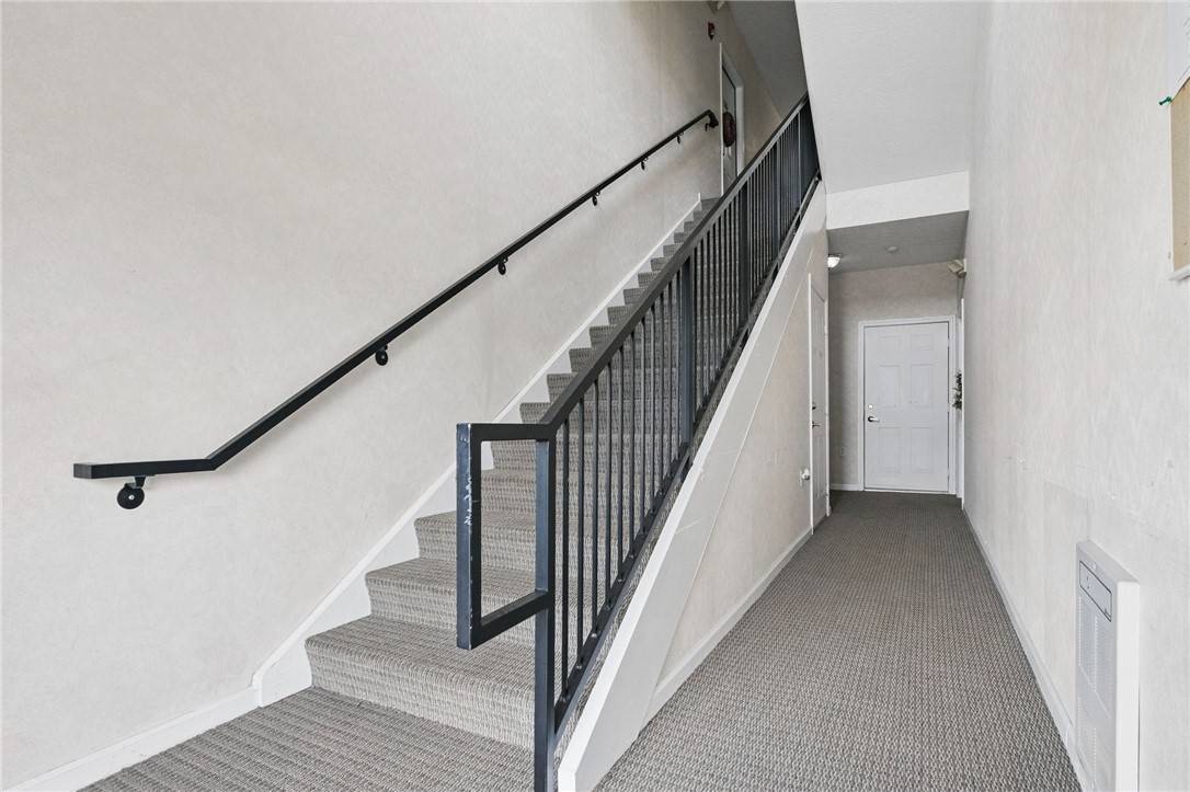 South Park, PA 15129,850 Hidden Ridge #101