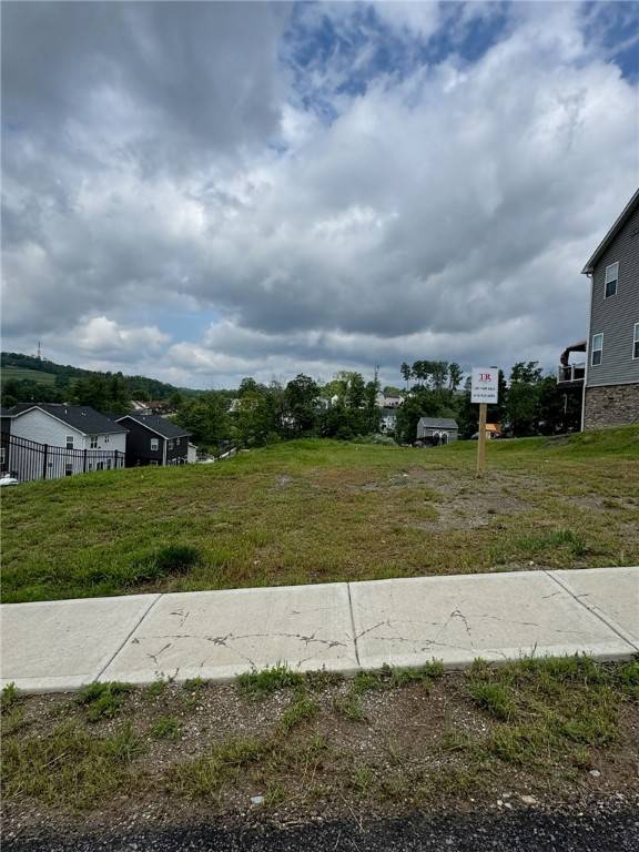 South Park, PA 15129,1002 Peak