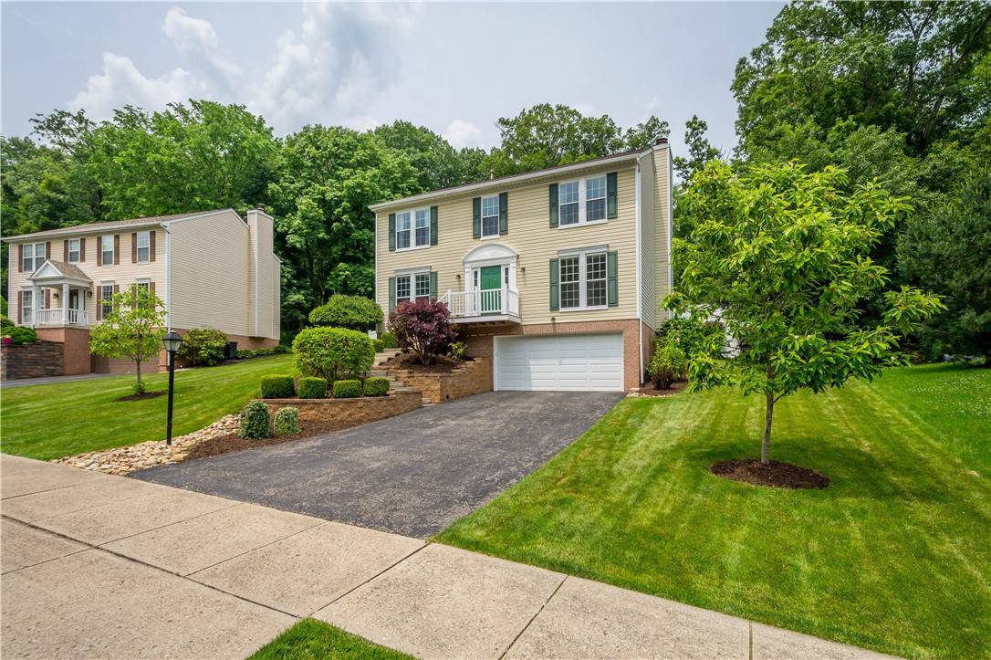 Moon/crescent Twp, PA 15108,317 Shady Glen Dr