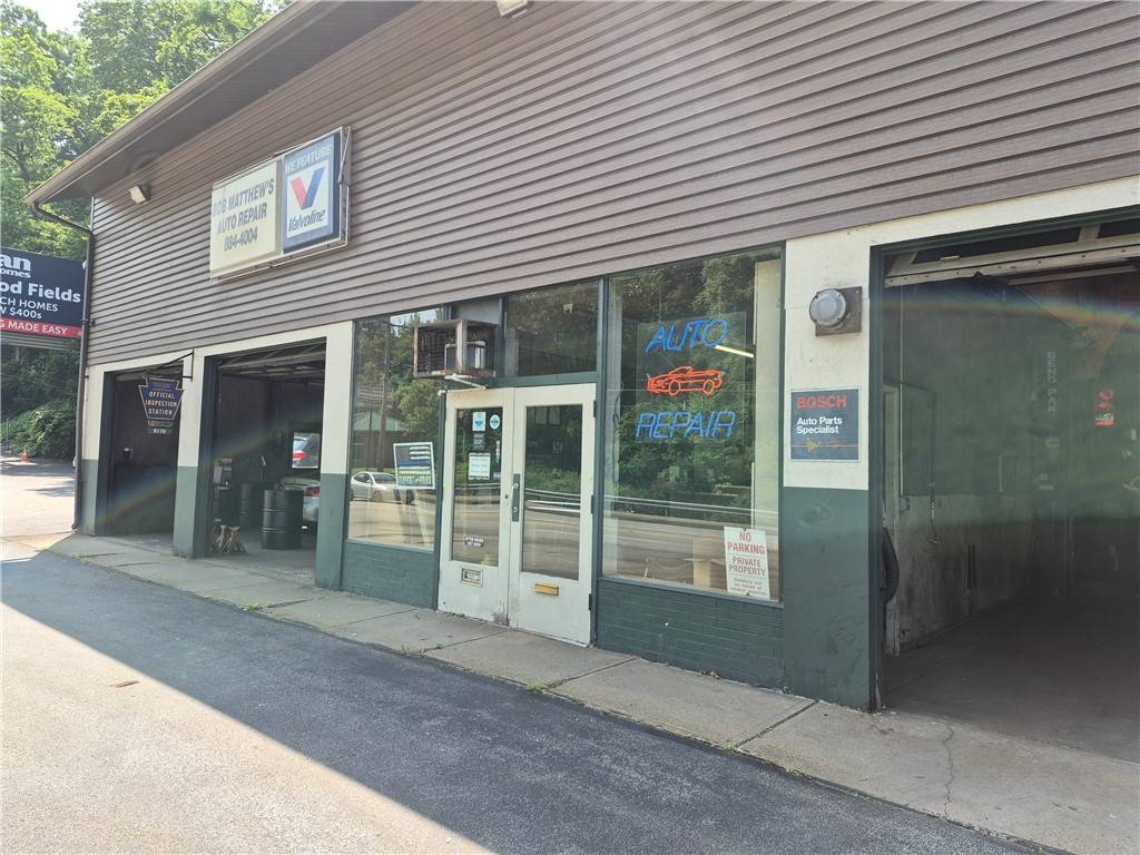 Whitehall, PA 15227,2702 Saw Mill Run Blvd