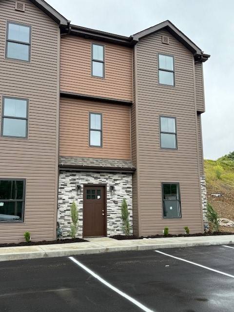 Center Twp - Bea, PA 15001,3273 Brodhead Rd #D