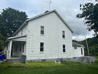 Mt. Pleasant Twp - Wml, PA 15666,325 Back Street
