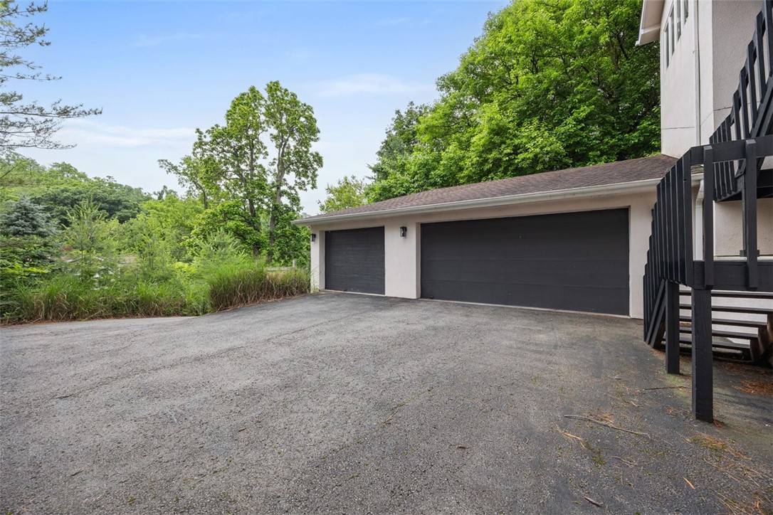 Green Tree, PA 15205,1251 Glencoe Ave