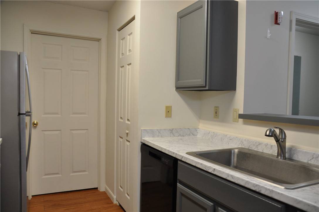 Bethel Park, PA 15102,1101 Lenox Dr