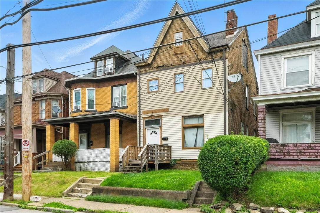 Sheraden, PA 15204,2952 Zephyr Ave