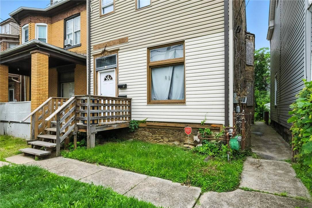 Sheraden, PA 15204,2952 Zephyr Ave
