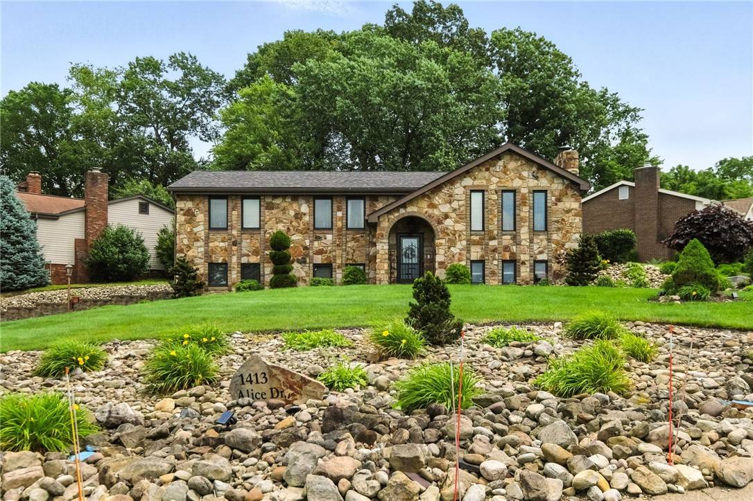 Bridgeville, PA 15017,1413 Alice Drive