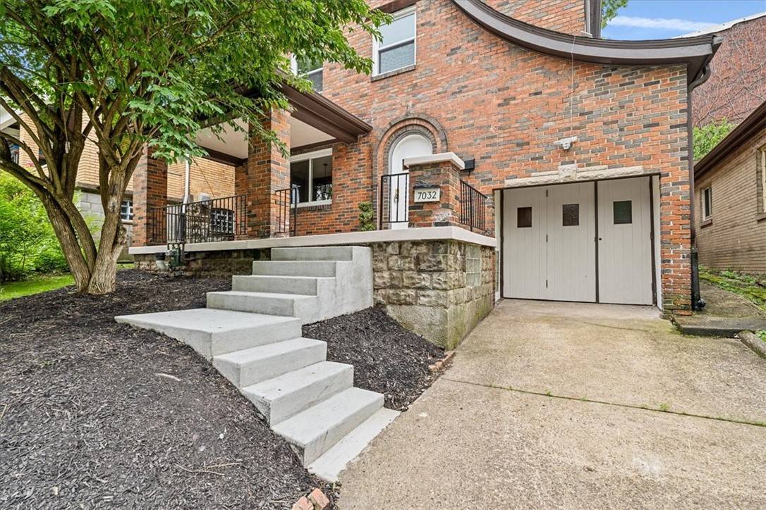 Point Breeze, PA 15208,7032 Reynolds St