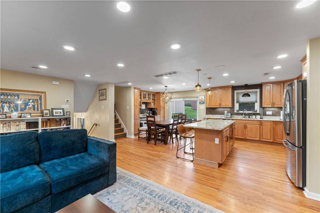 Mt Lebanon, PA 15243,569 Pat Haven Dr