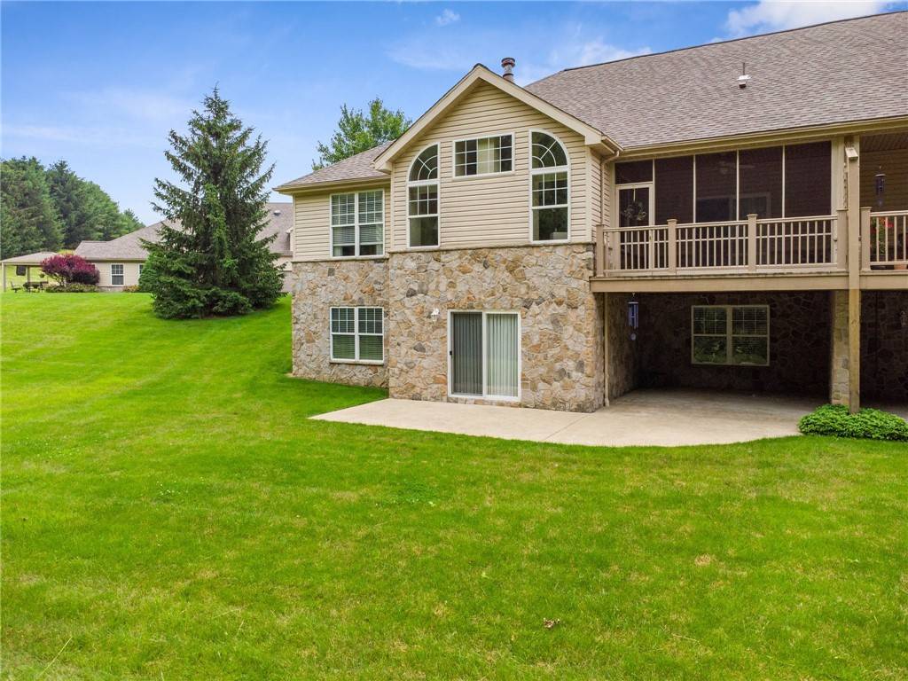 Hempfield Twp, PA 15601,6092 Triple Crown Cir