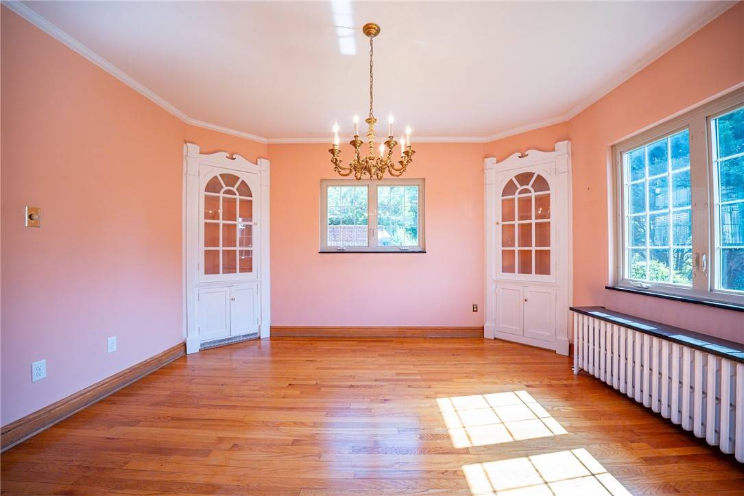 Point Breeze, PA 15221,7533 Graymore Rd