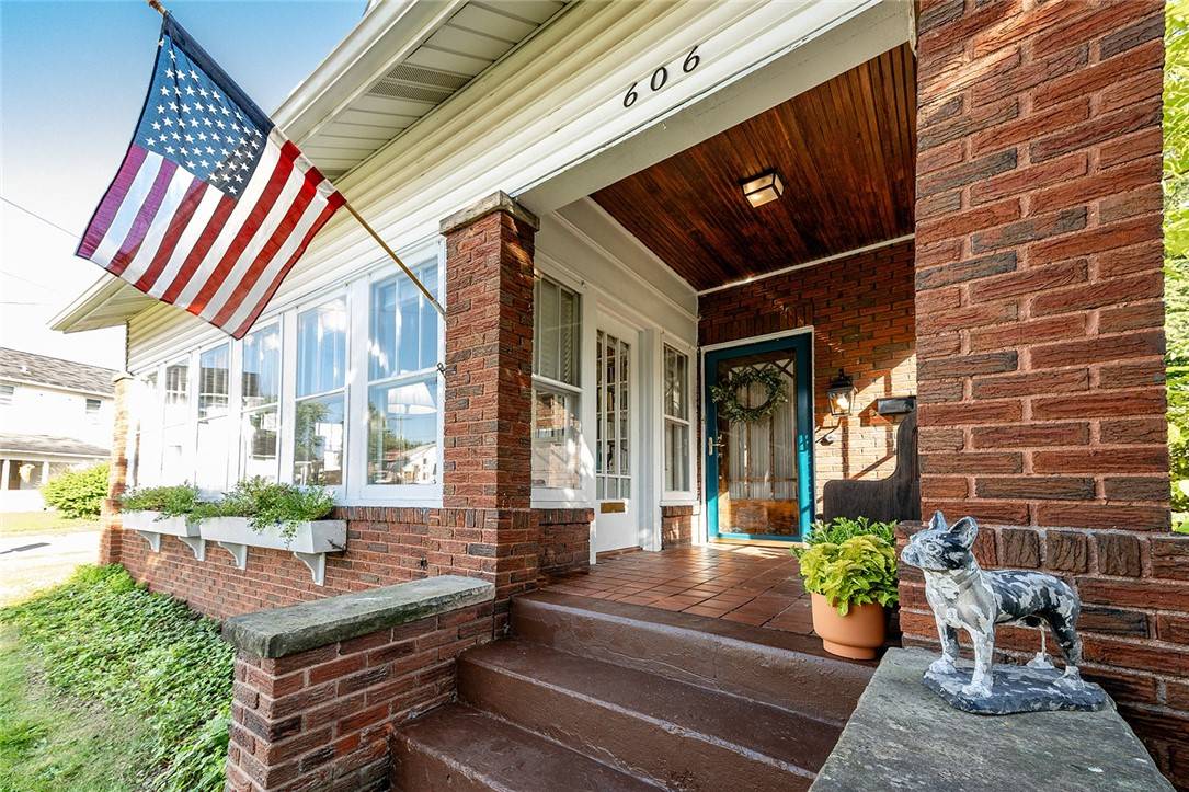 Grove City Boro, PA 16127,606 Stewart Ave