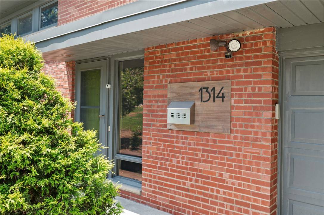 Mt Lebanon, PA 15243,1314 Arrowood Drive
