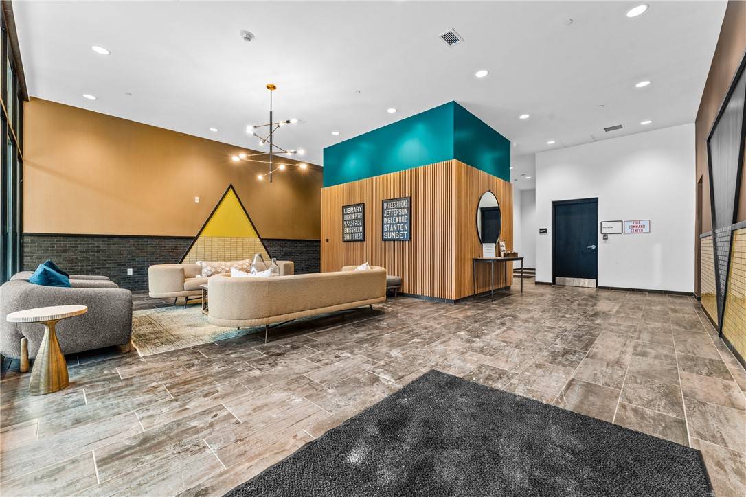 Downtown Pgh, PA 15222,2635 Penn Avenue #201
